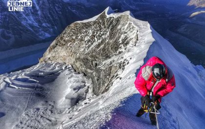 Grań szczytowa Island Peak i widok na Himalaje