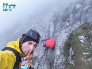 Kościelec. Zejście przy brzydkiej pogody latem