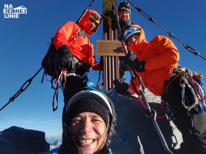 Grossglockner szczyt w Alpach, przy krzyżu Kaiserkreuz