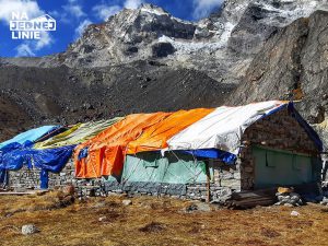 Kongma Dingma na drodze do przeleczy Amphu Lapcha