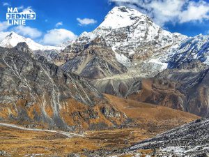 Droga do Amphu Lapcha w Himalajach