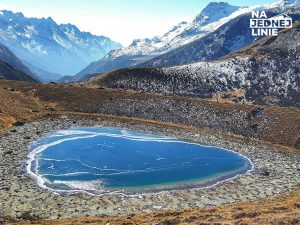 jezioro polodowcowe w Kongma Dingma w Himalajach