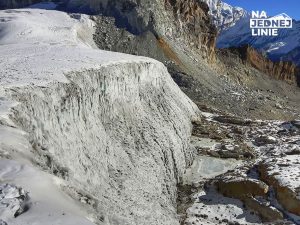 Lodowiec w Himalajach na Mera Peak