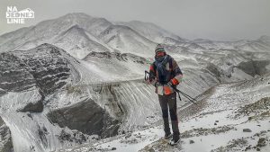 Droga do Jomsom z przełęczy Thorung La zimą