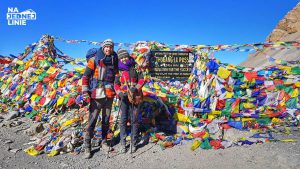 Throrong La Dookoła Annapurny w Himalajach