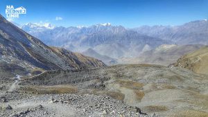 Throrong La Dookoła Annapurny w Himalajach Panorama