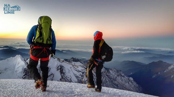 Wschód słońca na szczycie Mera Peak 6476 m n.p.m.