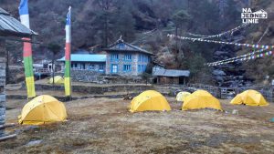 Namioty wyprawowe ekipy Szwajcarskiej w Tangnang