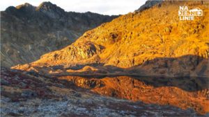 jeziora Panch Pokhari i zachód słońca