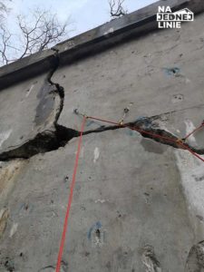 Rysa w betonie. Ciekawa droga Drytoolowa