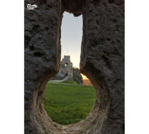 Zamek w Ogrodzieńcu przy zachodzie słońca