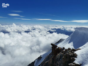 Widok z najwyżej położonego w Alpach schroniska - Margherita na Punta Gnifetti