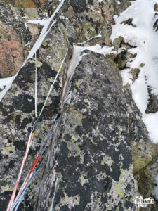 Pola śnieżne na potoczku. Budowa Stanowiska. Wspinaczka na Czubę nad Karbem