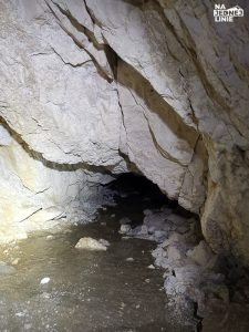 Jaskinia Mylna - początek szlaku w Jaskini