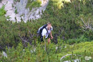 Kosówki w drodze na przełęcz Karb