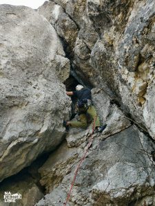 Nauka wspinaczki w skałach na Jurze w Dolinie Kobylańskiej - prowadzenie liny i postawa ciała