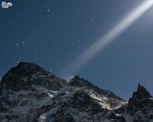 luna czyli swiatlo ksiezyca swietlajace morskie oko i masyw mieguszy