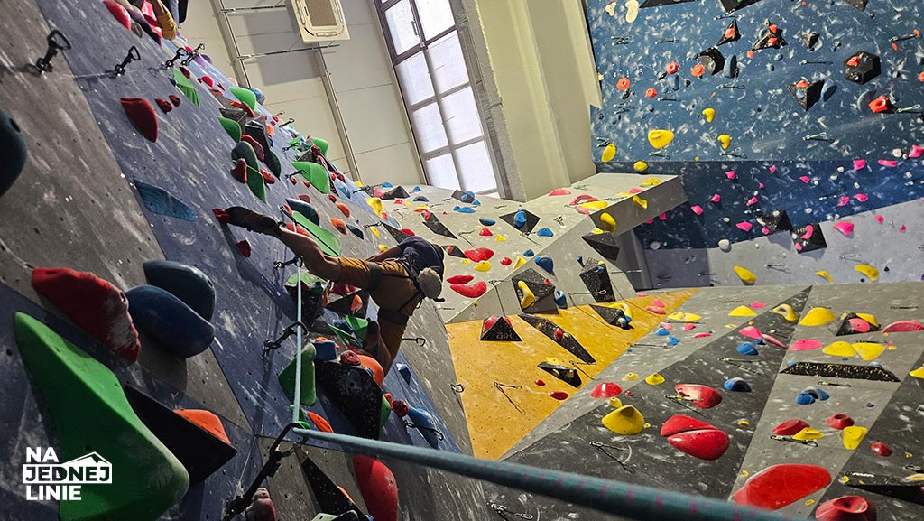 Trening wytrzymałości we wspinaniu – jak budować wytrzymkę i poprawić technikę